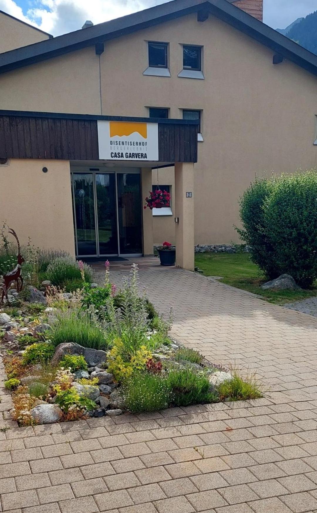Disentiserhof Mila エクステリア 写真